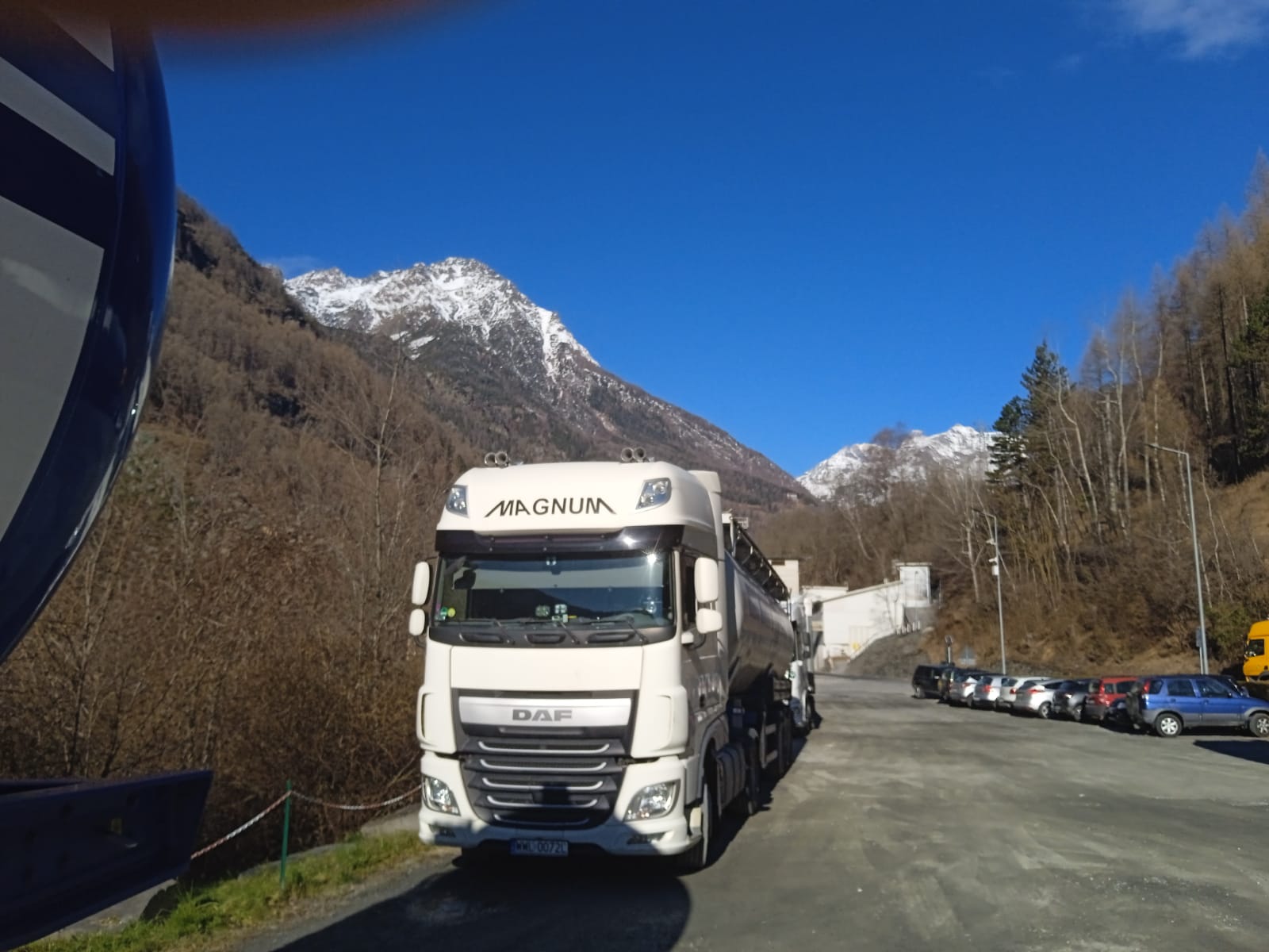 Naprawa Silonaczep Spitzer – Naprawy Powypadkowe | spitzer.pl Silonaczepa DAF w transporcie materiałów sypkich